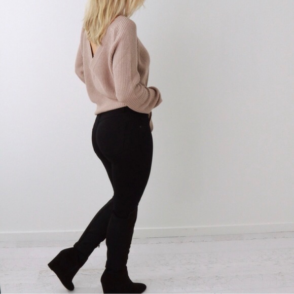 SoldOut11thStreet - Picture 2 of 7